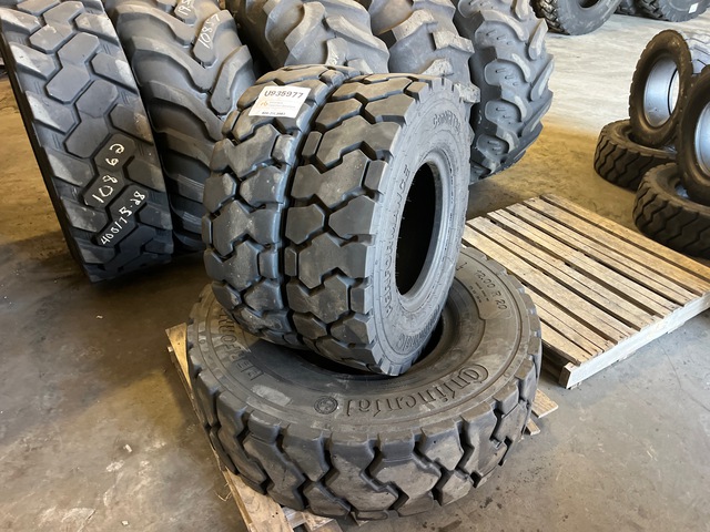 Quantity of (3) Tires Quantity of (3) Tires