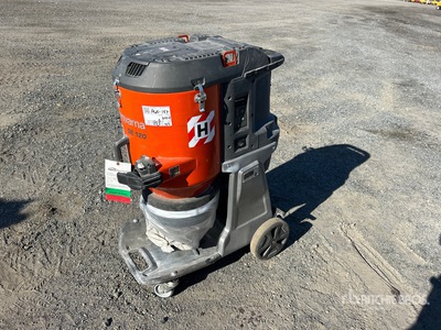 2022 Husqvarna DE 120 Vacuum Cleaner (Inoperable)