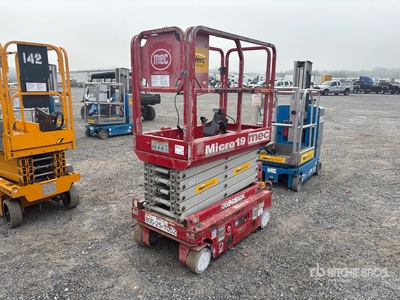 2019 MEC Micro 19 Electric Scissor Lift