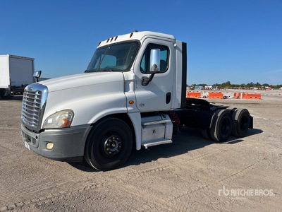 2013 Freightliner Cascadia 125 T/A Day Cab Truck Tractor