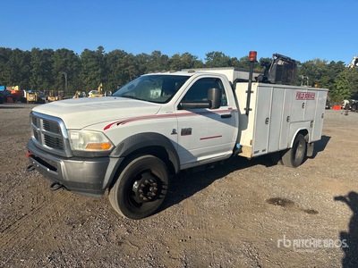 2011 Ram 5500 4x4 شاحنة خدمة (Inoperable)