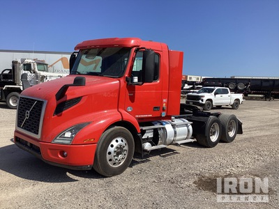 2020 Volvo VNL 6x2 T/A Day Cab Truck Tractor