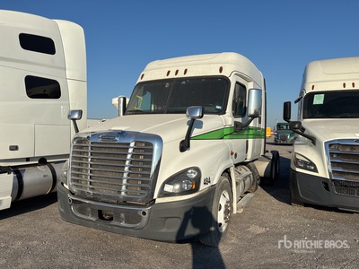 2018 Freightliner Cascadia 125 6x4 T/A Sleeper Truck Tractor