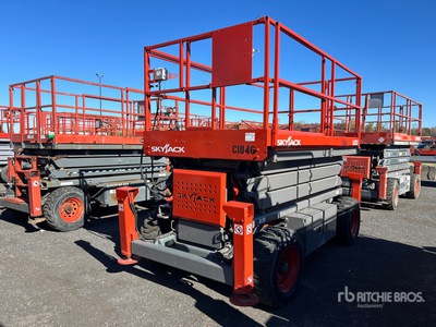 2016 Skyjack SJ7127 RT 4x4 Dual Fuel Scissor Lift