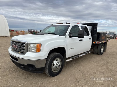 2013 GMC Sierra 3500HD 4x4 Crew Cab Platte vrachtwagen