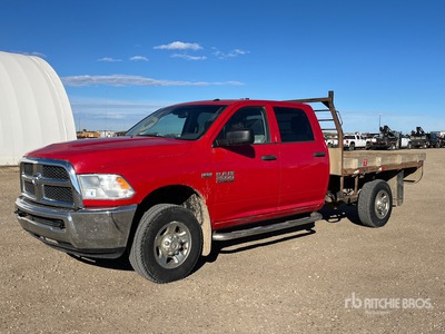 2013 Ram 2500 4x4 Crew Cab شاحنة مسطحة
