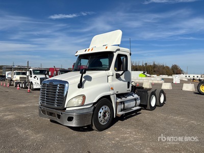 2011 Freightliner Cascadia 125 6x4 Cabeza Tractora Cabina Corta