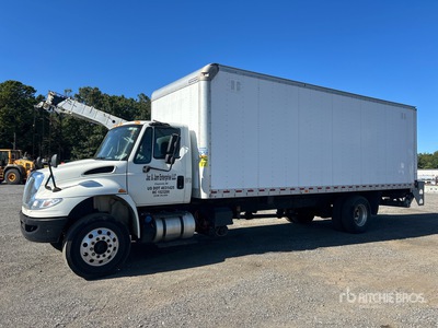 2017 International 4300 4x2 Furgonetka