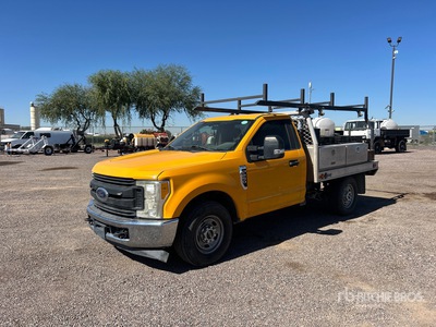 2017 Ford F-250 XL 4x2 Flatbed Truck