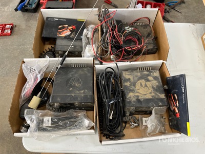 Quantity of (7) Motorola Digital UHF ラジオ・トランシーバー