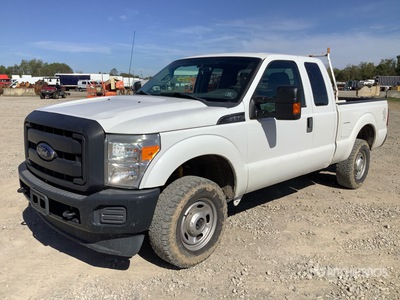 2015 Ford F-250 XL 4x4 Extended Cab Pickup