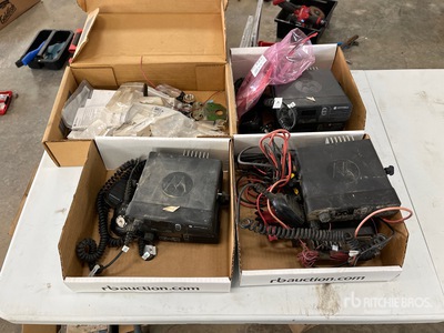 Quantity of (7) Motorola Digital UHF ラジオ・トランシーバー