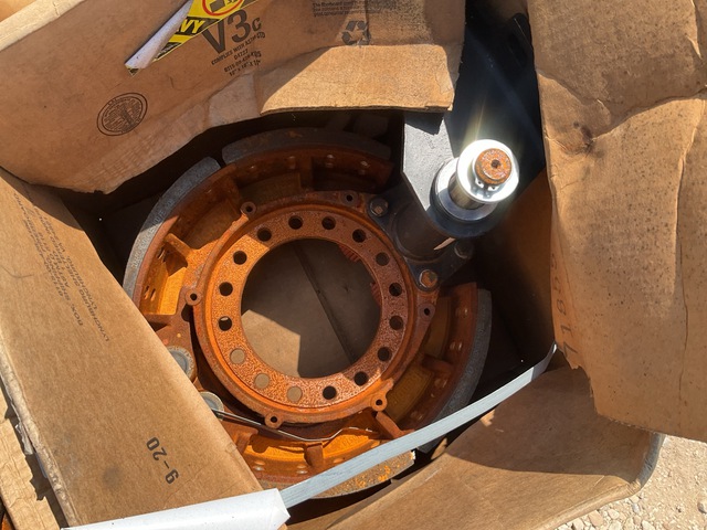 (3) Dana K027790 Shoe Type Brakes (3) Dana K027790 Shoe Type Brakes