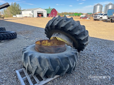 Quantity of (2) Firestone 20.8-38 を見 Tires