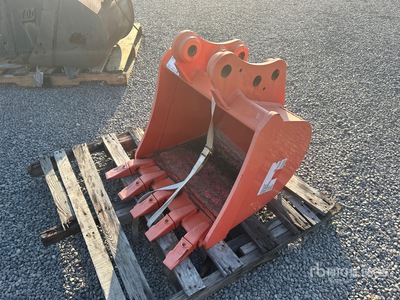 Kubota K7796 24 in Digging Excavator Bucket (Unused)