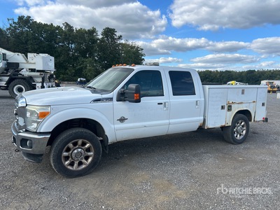 2011 Ford F-350 4x4 Crew Cab Ciężarówka użytkowa