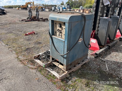 1975 Miller 300A/BP300 115 A Skid-Mounted Stick Soudeuse à moteur