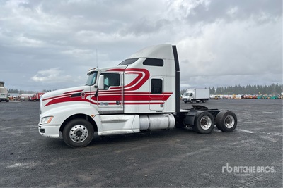 2010 Kenworth T660 6x4 3- Achs Sattelzugmaschine mit Schlafkabine