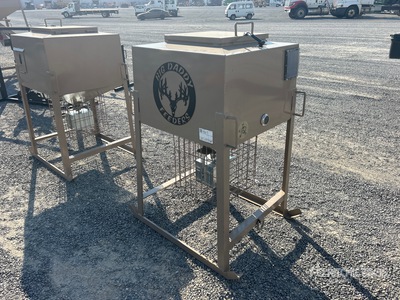 Big Daddy 500 LB Solar Deer Feeder Varios, tienda, almacen, consumidor (Unused)