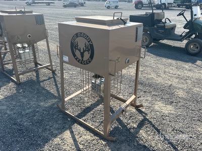 Big Daddy 700 LB Solar Deer Feeder Varios, tienda, almacen, consumidor (Unused)