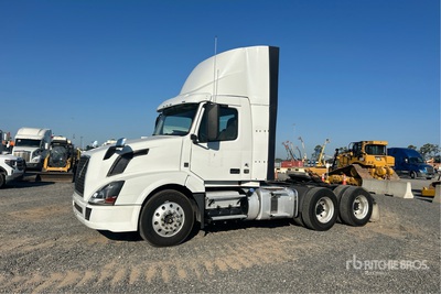 2016 Volvo VNL 6x4 3-Achs Sattelzugmaschine