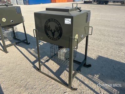 Big Daddy 500 Lbs Solar Deer Feeder Varios, tienda, almacen, consumidor (Unused)