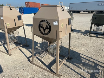 Big Daddy 700 lbs Solar Deer Feeder Varios, tienda, almacen, consumidor (Unused)