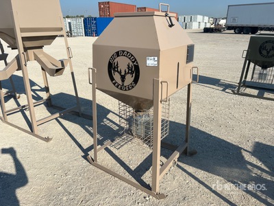 Big Daddy 700 lbs Solar Deer Feeder Varios, tienda, almacen, consumidor (Unused)