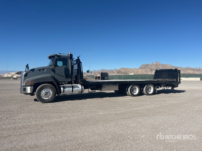 2012 Cat CT660 6x4 Camión Caja Abierta