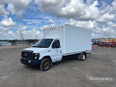 2016 Ford E-450 4x2 Van Truck