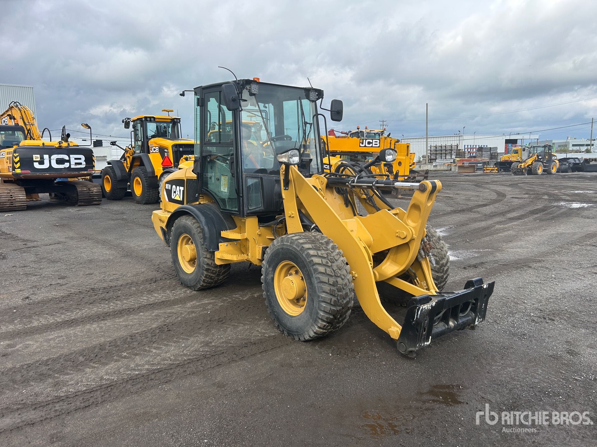 2011 Cat 907H Wheel Loader