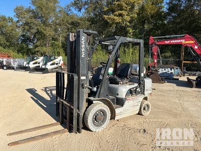 2011 Nissan MP1F2A25DV 4050 lb Pneumatic Tire Forklift