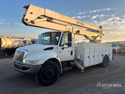 2000 Lift-All LM-55-2ND 55 ft on 2005 International 4300 4x2 Bucket Truck