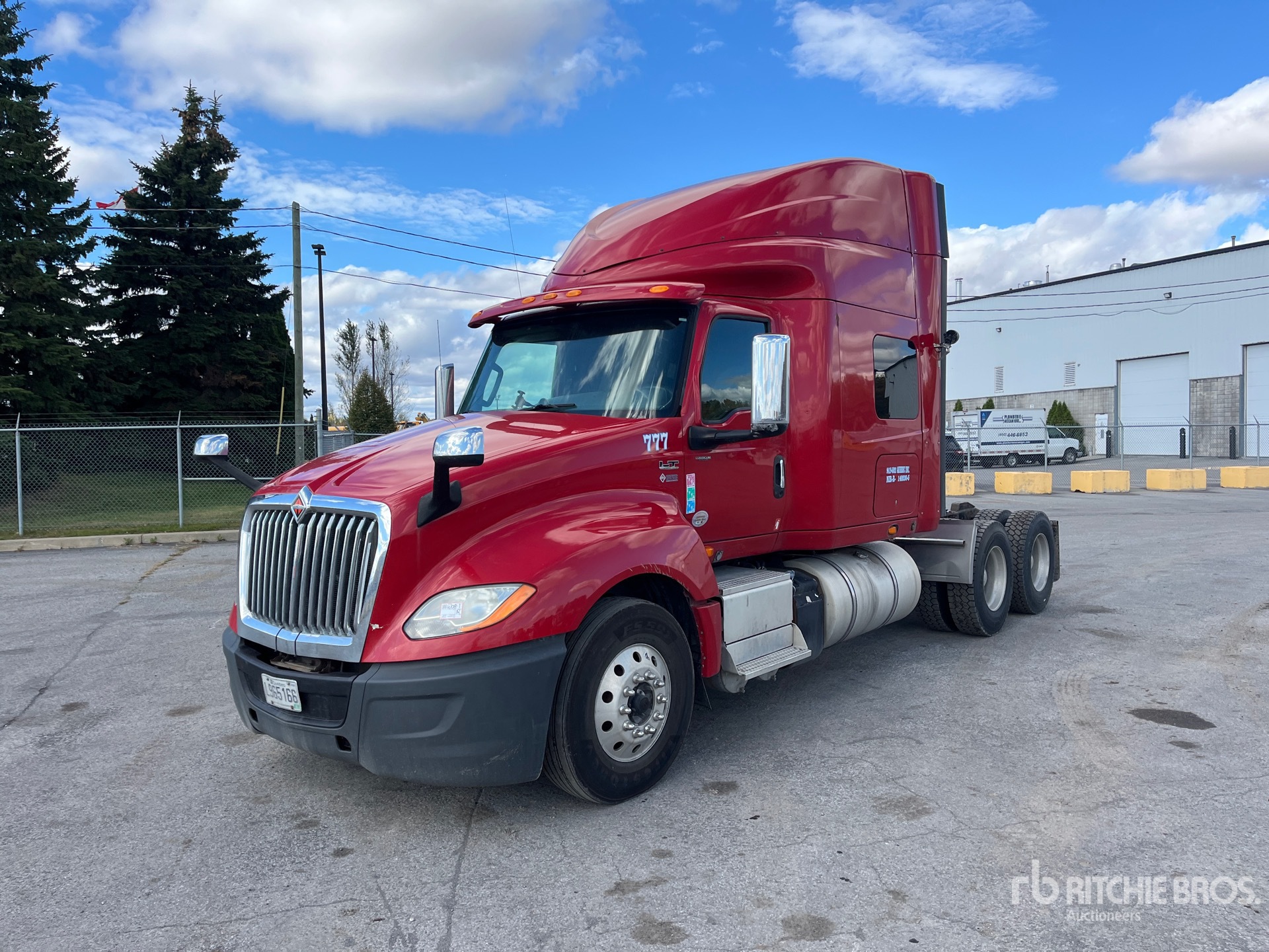 2018 International LT625 6x4 T/A Sleeper Truck Tractor