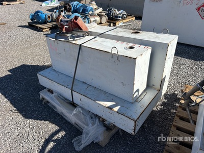 Quantity of (2) Benzinetank