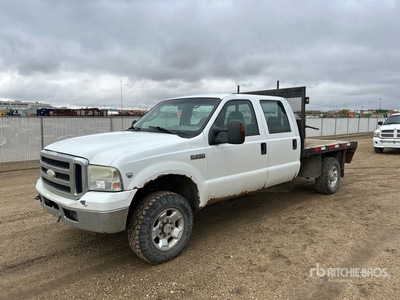 2007 Ford F-350 XLT 4x4 Crew Cab Flatbed Truck