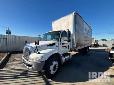 2014 International 4300 4x2 Van Truck