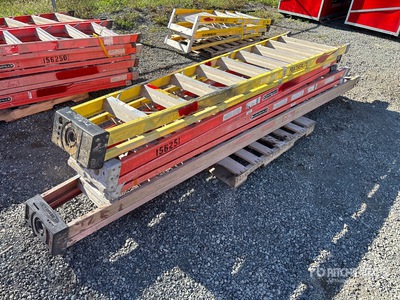 Quantity of (4) Step Ladder