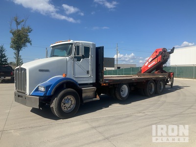 1999 Kenworth T-800 8x4 w/Knuckle Boom Flatbed Truck