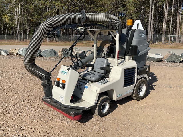 2018 Tennant 4300 ALTV 4x2 Ride-On Hydraulic Sidewalk Vacuum 2018 Tennant 4300 ALTV 4x2 Ride-On Hydraulic Sidewalk Vacuum