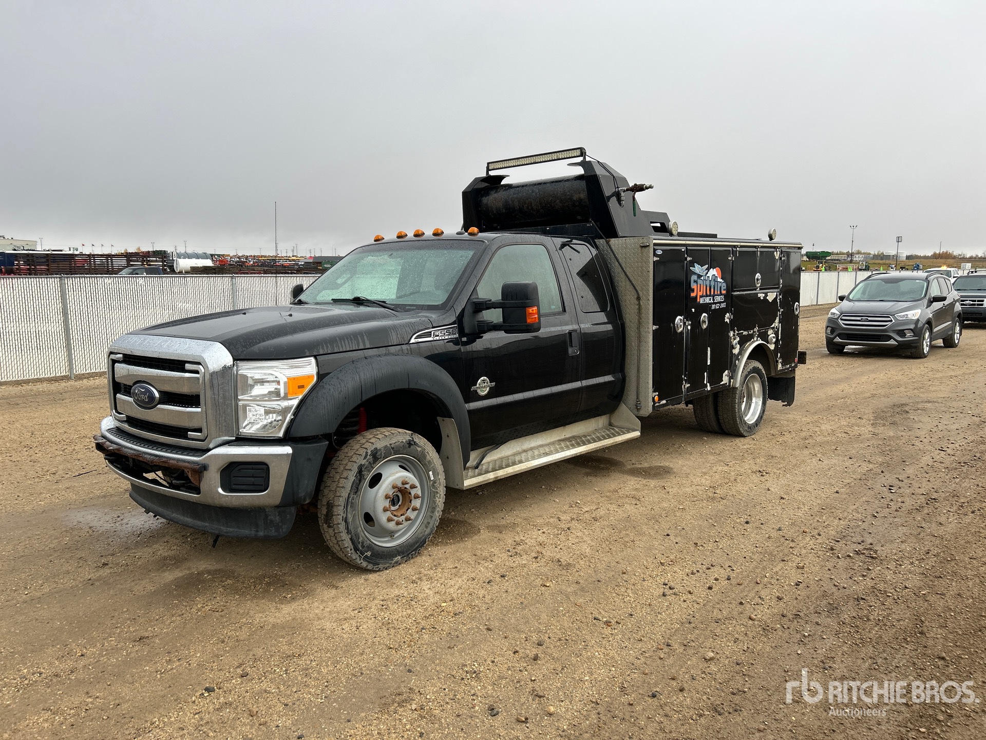 2015 Ford F-550 XLT 4x4 Extended Cab Utility Truck