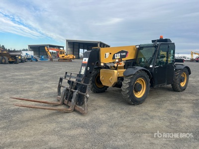 2015 Cat TL943C Telehandler