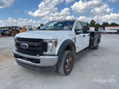 2018 Ford F-550 4x4 Crew Cab Flatbed Truck