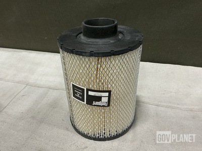 (12) Fleetguard AH1136 Engine Air Cleaners