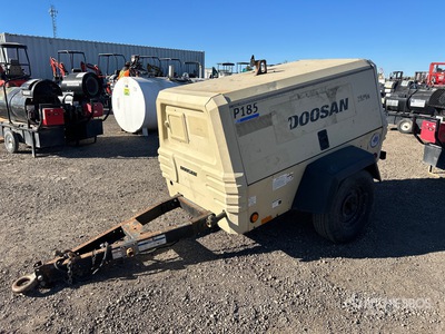 2015 Doosan P185WJD-FX-T4I Mobile Sprężarka powietrza