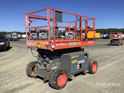 2016 Skyjack 6832RT Scissor Lift
