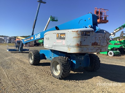 2016 Genie S85 4WD Diesel Nacelle téléscopique