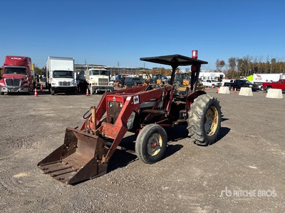 1970 International 434 2WD Tractor