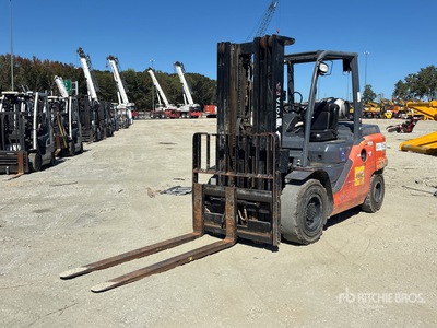 2016 Toyota 8FG45U 8500 lb Pneumatic Tire Wózek widłowy