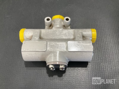 Honeywell 13V600-6 Shuttle Valve